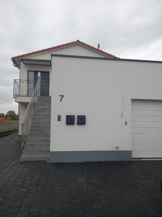 Neubau Appartement Mit Terasse, Privater Eingang,Parkplatz,Kueche Fürth Exteriör bild