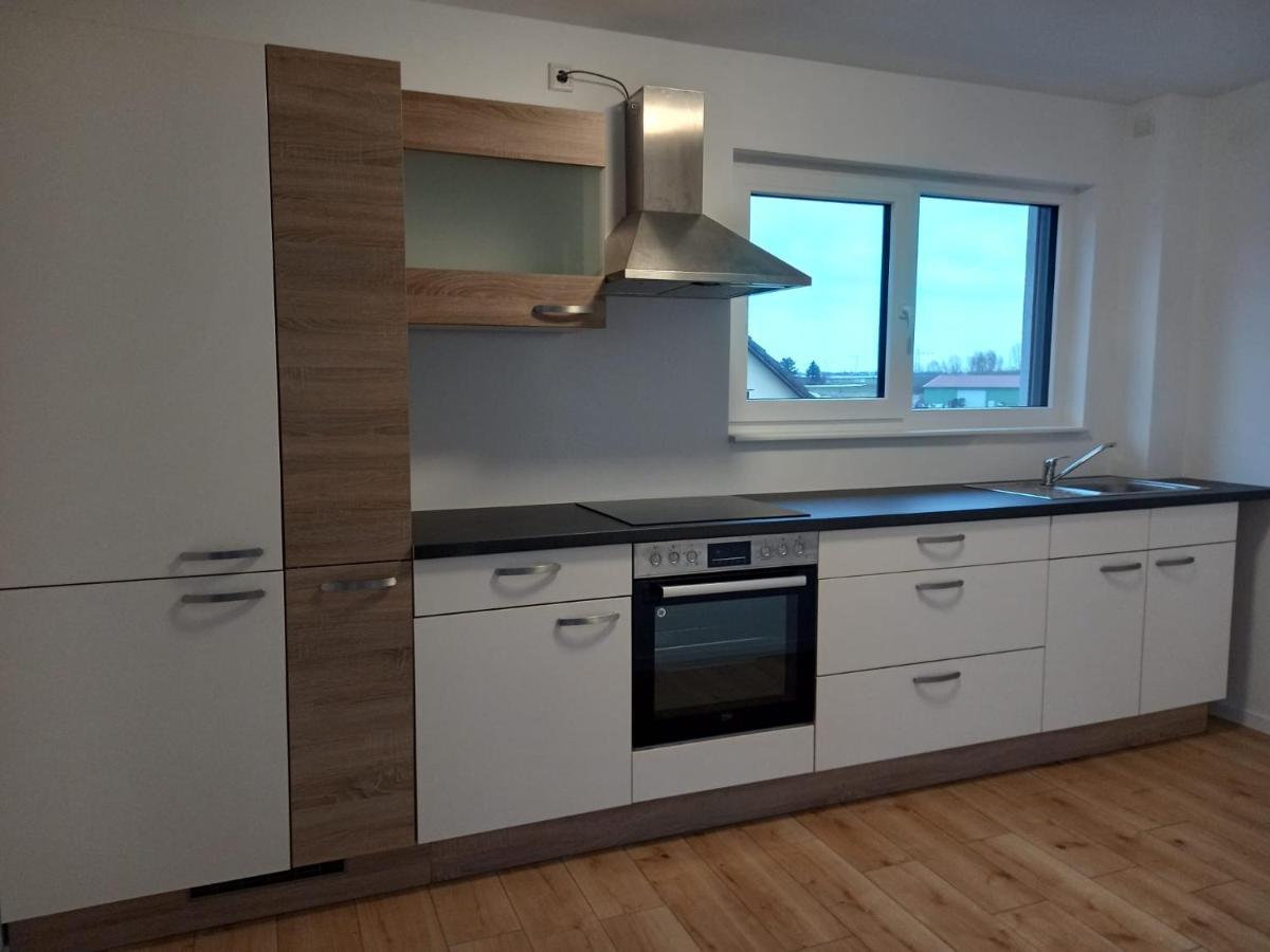 Neubau Appartement Mit Terasse, Privater Eingang,Parkplatz,Kueche Fürth Exteriör bild