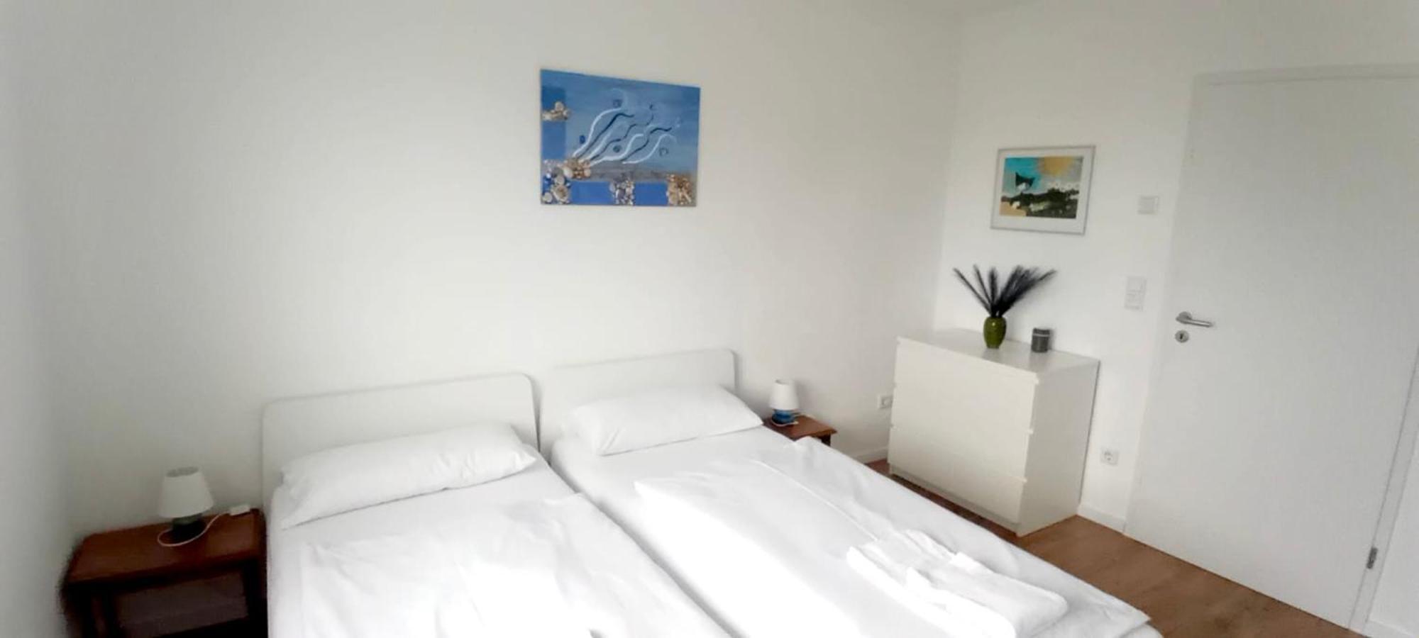 Neubau Appartement Mit Terasse, Privater Eingang,Parkplatz,Kueche Fürth Exteriör bild